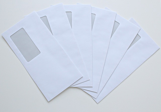 bílé obálky